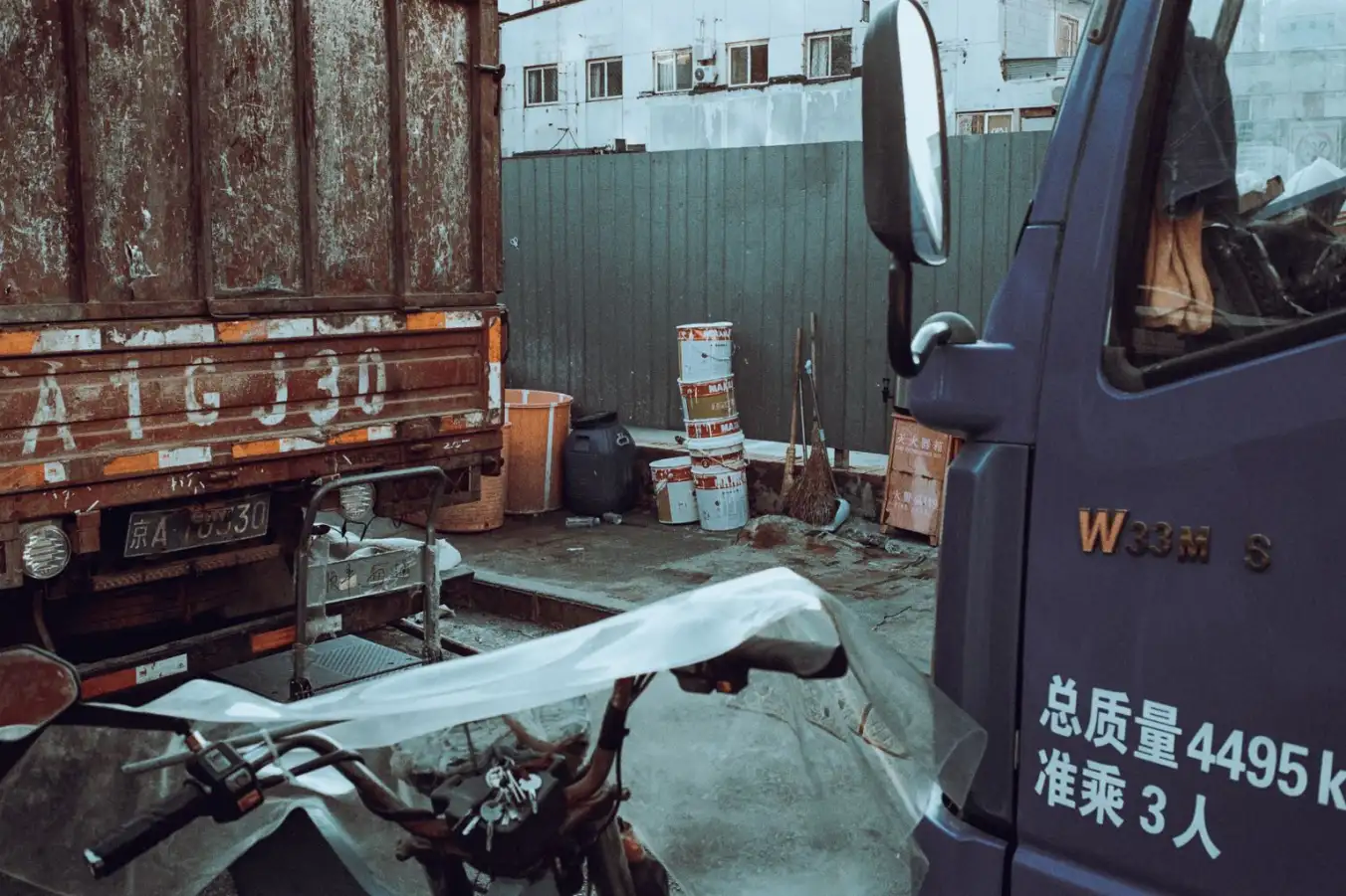 Replacement Starts With The Trailer Setup - Trailer Tire Replacement