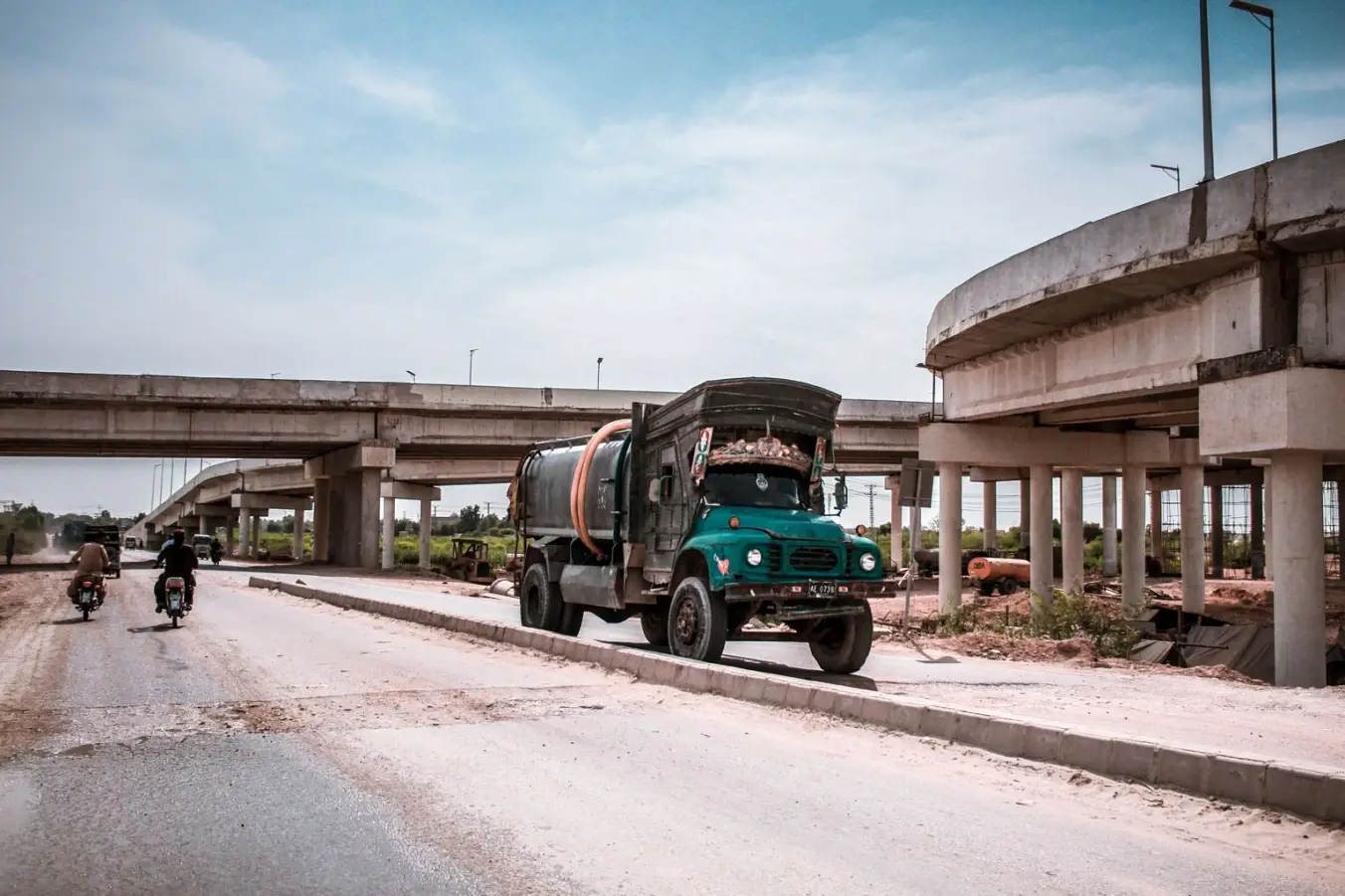 Emergency Diesel Fuel Delivery - Truck Repair Services